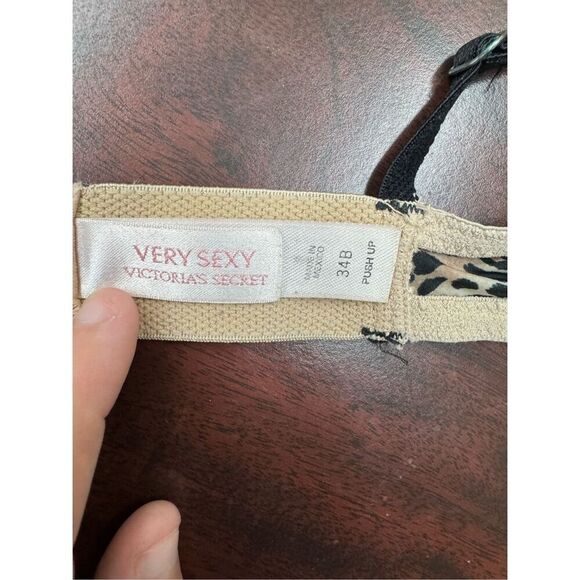 Victoria’s Secret Very Sexy Leopard Print Push Up Bra Size 34B - Picture 8 of 10